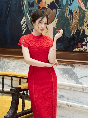 LACE DRESS